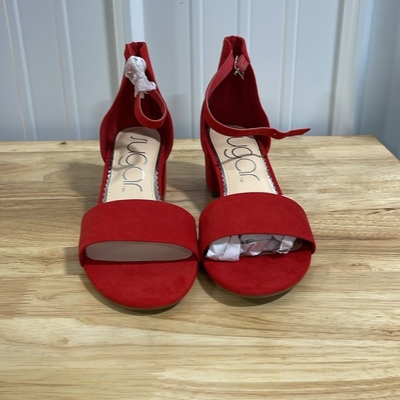 Sugar Noelle Low Red Micro size 7.5 - Picture 5 of 7